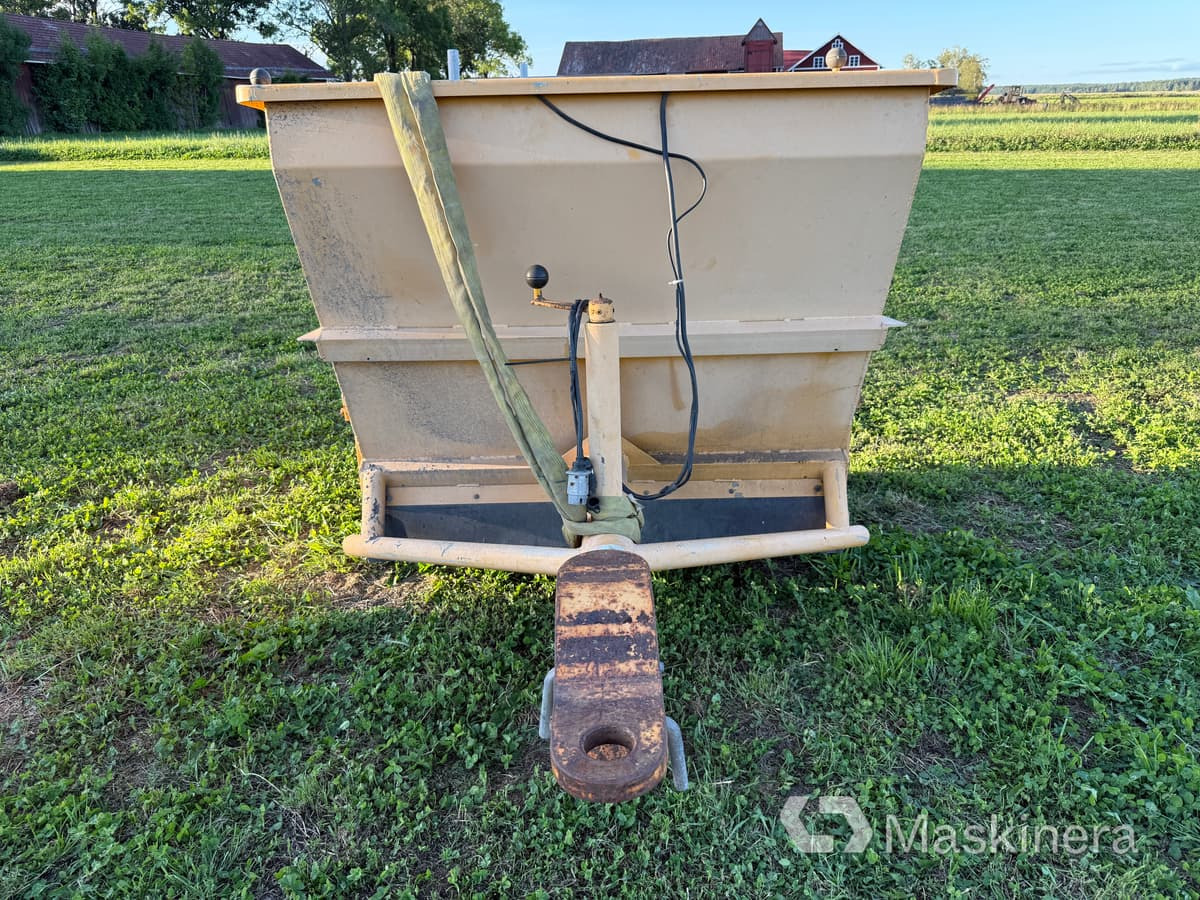 Sandspridare Broddway T12EU - Разбрасыватель песка/ Соли: фото 2 Sandspridare Broddway T12EU - Разбрасыватель песка/ Соли: фото 2