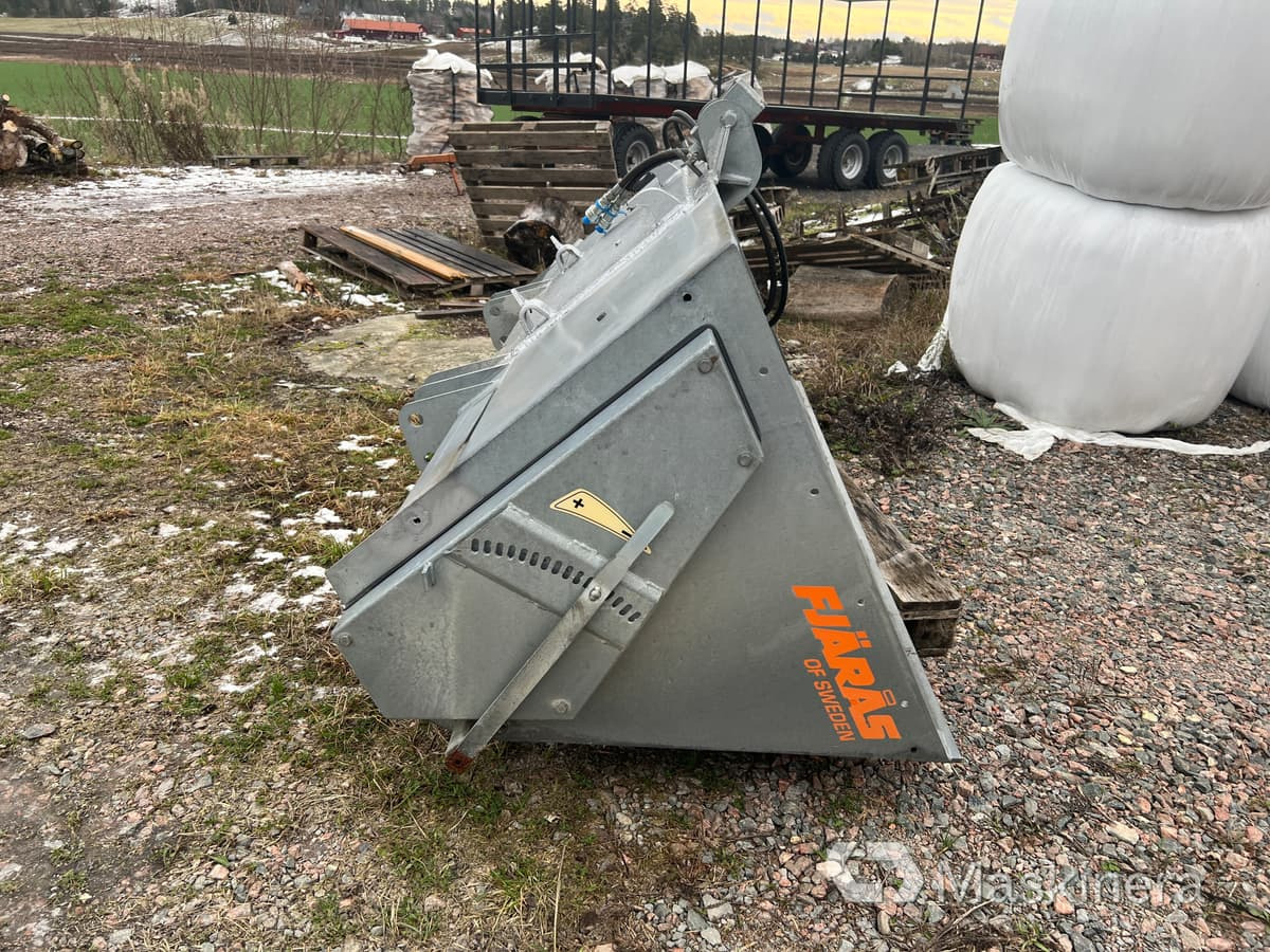 Sandspridare Fjärås - Разбрасыватель песка/ Соли: фото 2 Sandspridare Fjärås - Разбрасыватель песка/ Соли: фото 2