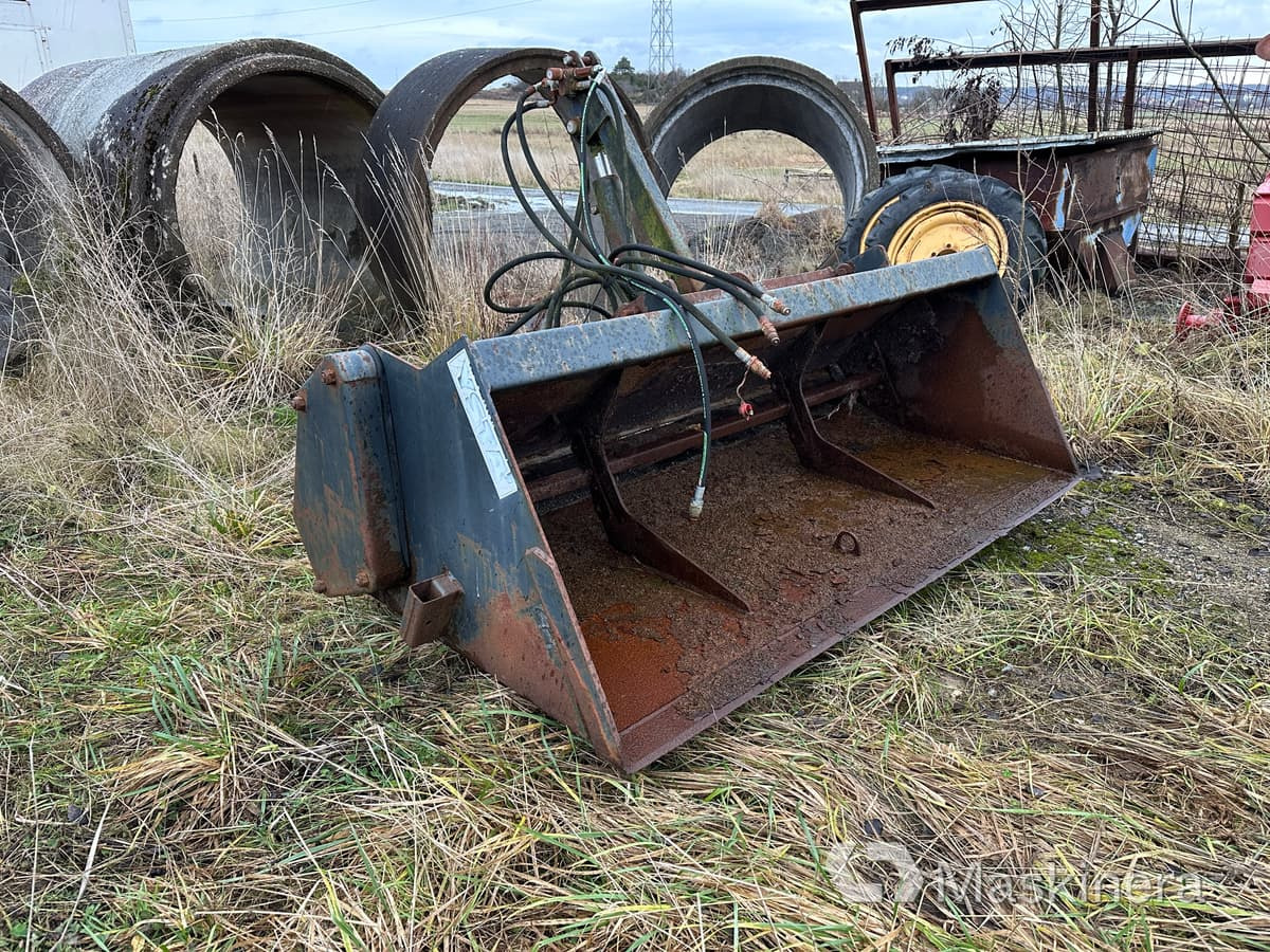 Sandspridare Valsspridare YSTA - Разбрасыватель песка/ Соли: фото 1 Sandspridare Valsspridare YSTA - Разбрасыватель песка/ Соли: фото 1