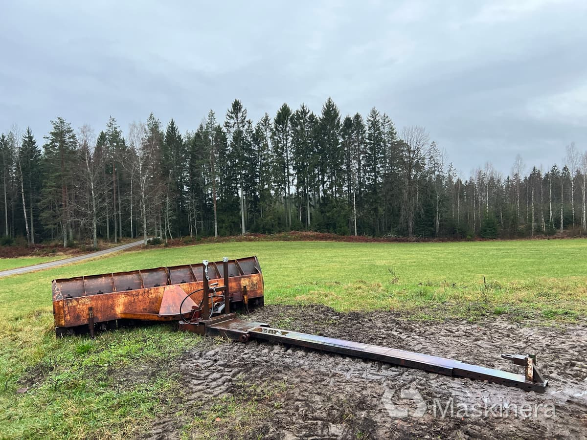 Snöblad med bom, Holms 3,2 m - Отвал для снега: фото 4 Snöblad med bom, Holms 3,2 m - Отвал для снега: фото 4