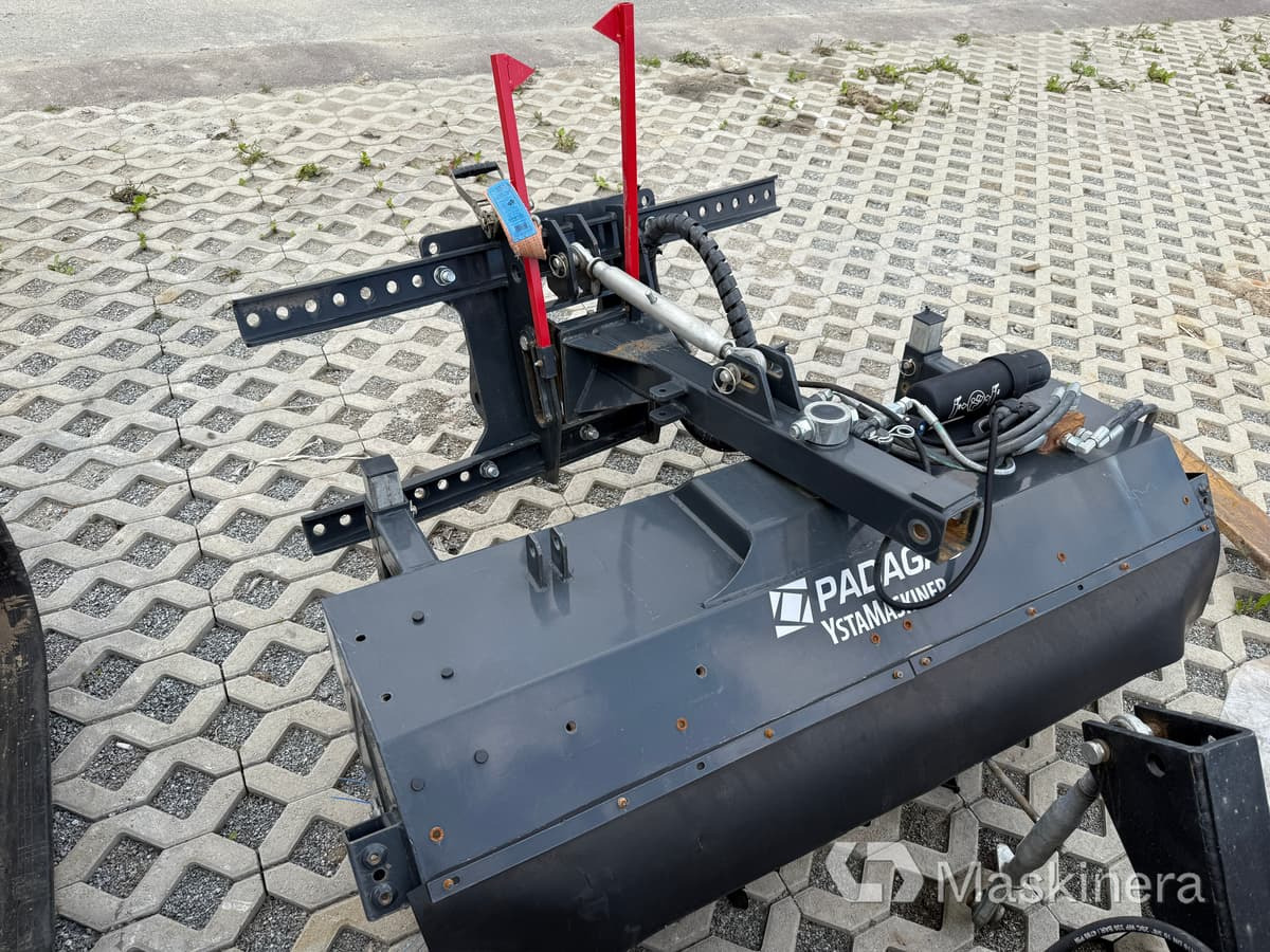 Sopvals Padagas FKM 150 - Подметально-уборочная машина: фото 1 Sopvals Padagas FKM 150 - Подметально-уборочная машина: фото 1