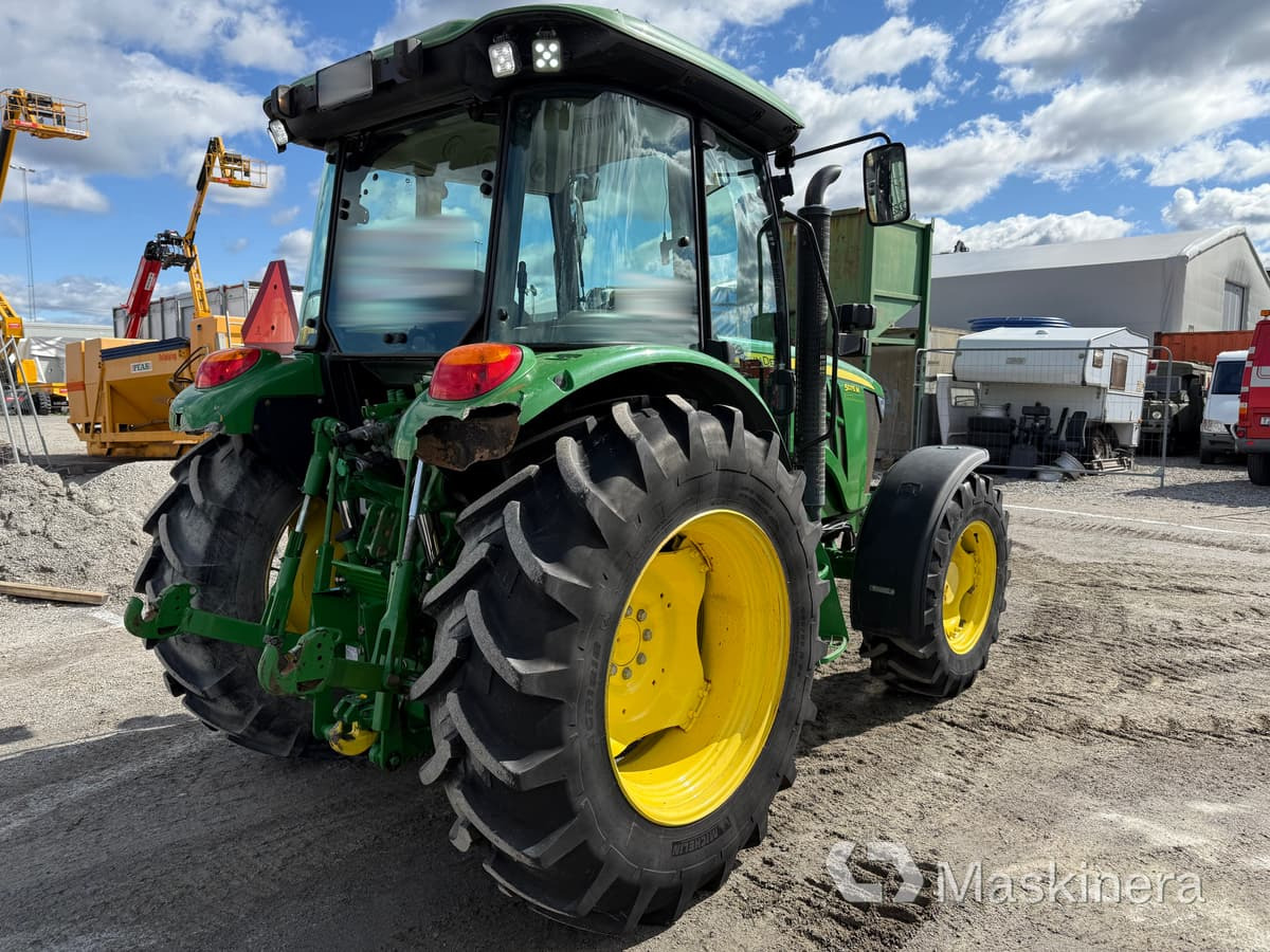 Traktor John Deere 5075M med snöutrustning - Трактор: фото 5 Traktor John Deere 5075M med snöutrustning - Трактор: фото 5