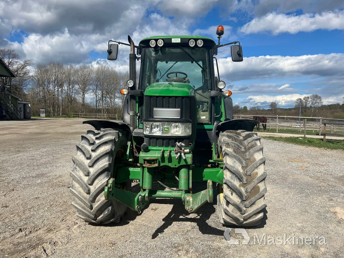 Traktor John Deere 6930 Premium med frontlyft - Трактор: фото 2 Traktor John Deere 6930 Premium med frontlyft - Трактор: фото 2