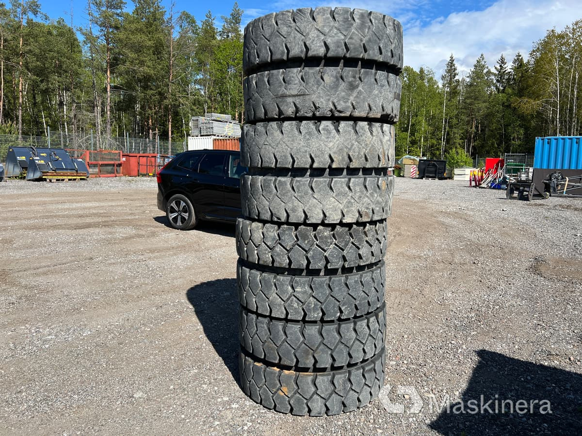 Trelleborg 10.00-20 NHS Däck med fälg Dubbelmontage Trelleborg 10.00-20 - Колесо для Строительной техники: фото 4 Trelleborg 10.00-20 NHS Däck med fälg Dubbelmontage Trelleborg 10.00-20 - Колесо для Строительной техники: фото 4