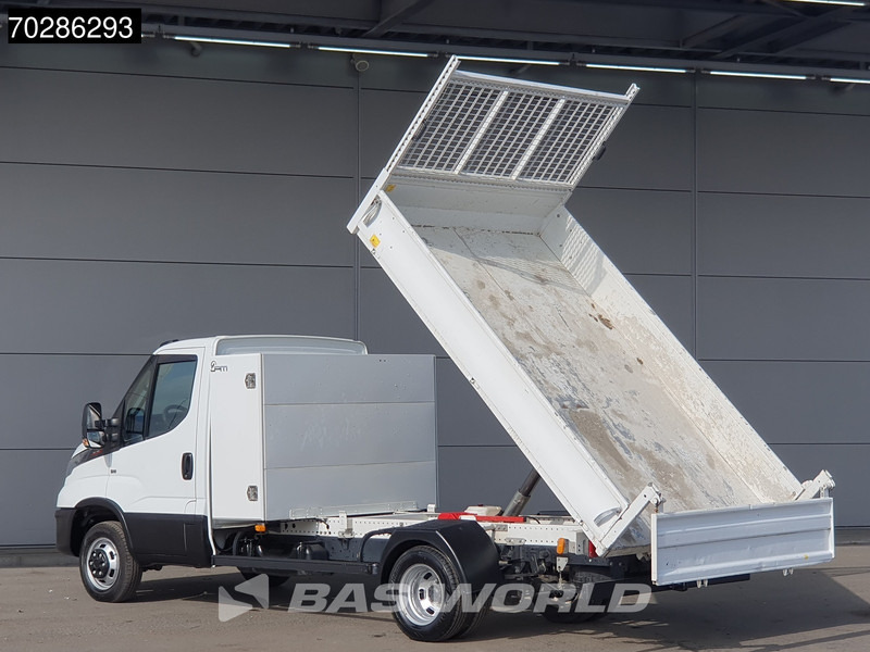 Iveco Daily 35C16 3.0L Open Laadbak met Kist Dubbellucht 3,5t Trekhaak Airco Cruise Euro6 Pritsche Pickup Open Box 2m3 Airco Trekhaak Cruise - Малотоннажный бортовой грузовик: фото 2 Iveco Daily 35C16 3.0L Open Laadbak met Kist Dubbellucht 3,5t Trekhaak Airco Cruise Euro6 Pritsche Pickup Open Box 2m3 Airco Trekhaak Cruise - Малотоннажный бортовой грузовик: фото 2