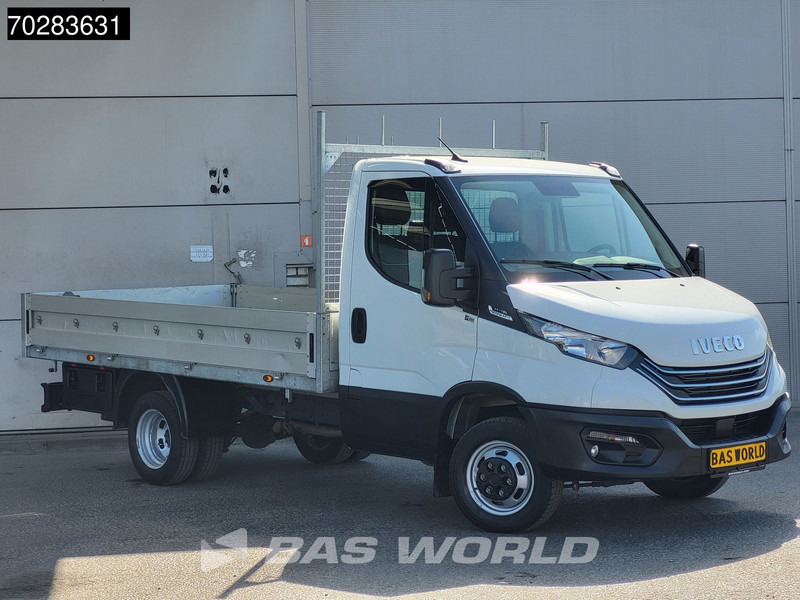 Iveco Daily 35C18 3.0L Open Laadbak Dubbellucht 3,5t Trekhaak Airco Cruise Camera Parkeersensoren Euro6 Meubelbak Koffer Airco Trekhaak Crui - Малотоннажный бортовой грузовик: фото 3 Iveco Daily 35C18 3.0L Open Laadbak Dubbellucht 3,5t Trekhaak Airco Cruise Camera Parkeersensoren Euro6 Meubelbak Koffer Airco Trekhaak Crui - Малотоннажный бортовой грузовик: фото 3