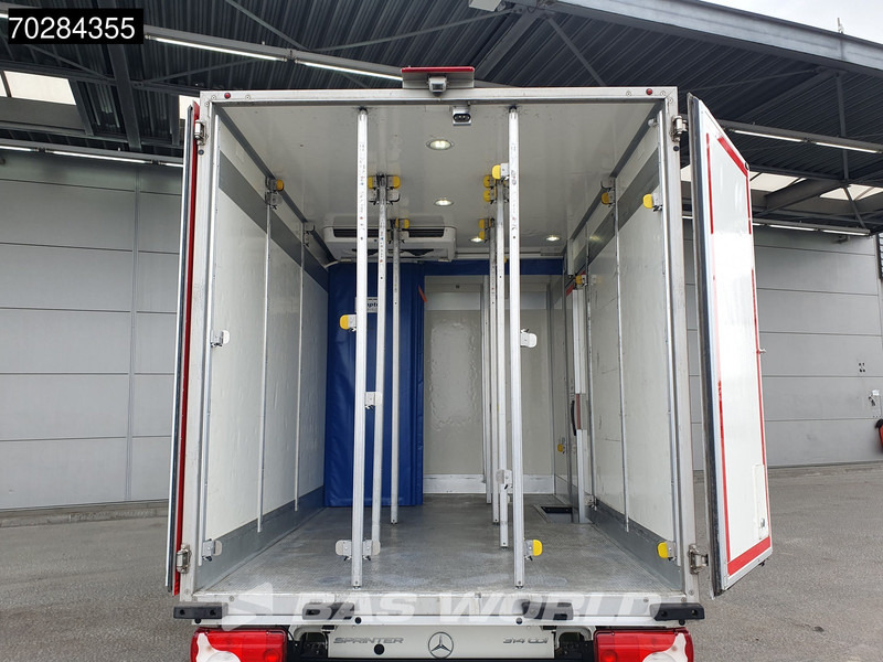 Mercedes-Benz 314 CDI Bi Temp Koelwagen Vriezer Automaat Zijdeur Thermo King V-300 Max Euro6 Koeler Koel Vries Vriezer Kühlwagen Frigo 15m3 Airco - Малотоннажный рефрижератор: фото 3 Mercedes-Benz 314 CDI Bi Temp Koelwagen Vriezer Automaat Zijdeur Thermo King V-300 Max Euro6 Koeler Koel Vries Vriezer Kühlwagen Frigo 15m3 Airco - Малотоннажный рефрижератор: фото 3