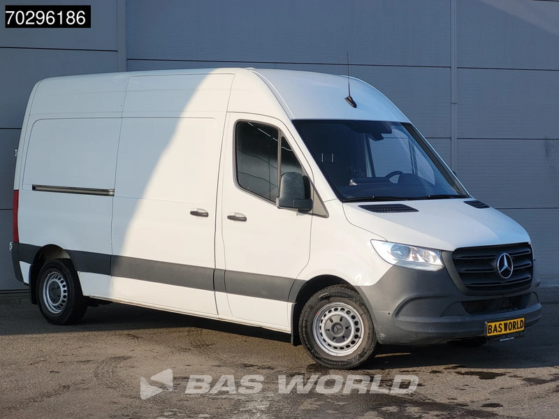 Mercedes-Benz Sprinter 314 CDI Automaat L2H2 Trekhaak Airco Cruise Camera Parkeersensoren MBUX CarPlay Standkachel Euro6 L2 Airco Trekhaak - Цельнометаллический фургон: фото 3 Mercedes-Benz Sprinter 314 CDI Automaat L2H2 Trekhaak Airco Cruise Camera Parkeersensoren MBUX CarPlay Standkachel Euro6 L2 Airco Trekhaak - Цельнометаллический фургон: фото 3