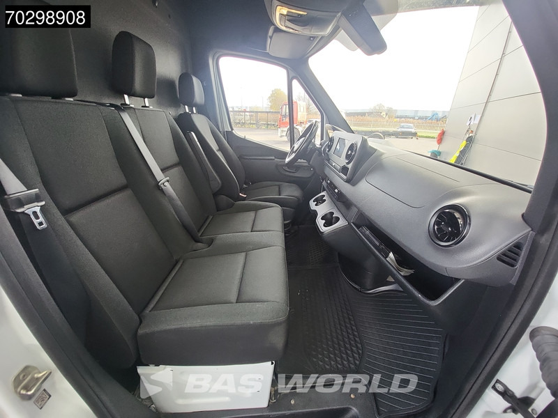 Цельнометаллический фургон Mercedes-Benz Sprinter 315 CDI Automaat L2H2 150PK Trekhaak ACC Airco Camera Parkeersensoren v+a MBUX CarPlay Euro6 L2 Airco Trekhaak: фото 12 Цельнометаллический фургон Mercedes-Benz Sprinter 315 CDI Automaat L2H2 150PK Trekhaak ACC Airco Camera Parkeersensoren v+a MBUX CarPlay Euro6 L2 Airco Trekhaak: фото 12