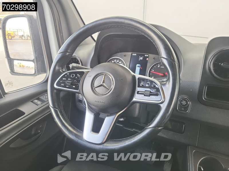 Цельнометаллический фургон Mercedes-Benz Sprinter 315 CDI Automaat L2H2 150PK Trekhaak ACC Airco Camera Parkeersensoren v+a MBUX CarPlay Euro6 L2 Airco Trekhaak: фото 17 Цельнометаллический фургон Mercedes-Benz Sprinter 315 CDI Automaat L2H2 150PK Trekhaak ACC Airco Camera Parkeersensoren v+a MBUX CarPlay Euro6 L2 Airco Trekhaak: фото 17