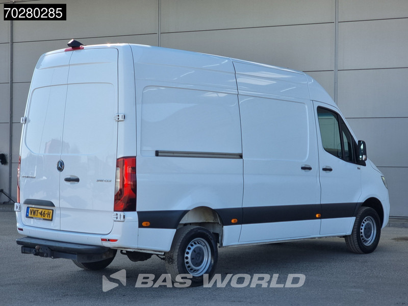 Mercedes-Benz Sprinter 315 CDI Automaat L2H2 LED Trekhaak Navi Airco Cruise Camera MBUX L2 10m3 Airco Trekhaak Cruise control - Цельнометаллический фургон: фото 5 Mercedes-Benz Sprinter 315 CDI Automaat L2H2 LED Trekhaak Navi Airco Cruise Camera MBUX L2 10m3 Airco Trekhaak Cruise control - Цельнометаллический фургон: фото 5