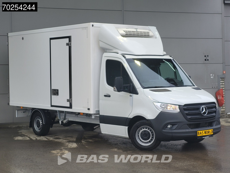 Mercedes-Benz Sprinter 315 CDI Koelwagen Thermo King V-300max 230V stekker Bakwagen Koel Kühlwagen 16m3 Airco Cruise control - Малотоннажный рефрижератор: фото 3 Mercedes-Benz Sprinter 315 CDI Koelwagen Thermo King V-300max 230V stekker Bakwagen Koel Kühlwagen 16m3 Airco Cruise control - Малотоннажный рефрижератор: фото 3