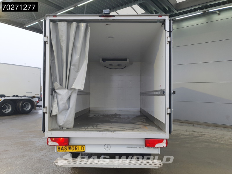 Mercedes-Benz Sprinter 317 CDI Koelwagen Automaat Carrier Xarios 350 230V stekker Cruise Airco Camera Koel Kühlkoffer Koeler Bakwagen 17m3 Airco Cruise - Малотоннажный рефрижератор: фото 3 Mercedes-Benz Sprinter 317 CDI Koelwagen Automaat Carrier Xarios 350 230V stekker Cruise Airco Camera Koel Kühlkoffer Koeler Bakwagen 17m3 Airco Cruise - Малотоннажный рефрижератор: фото 3