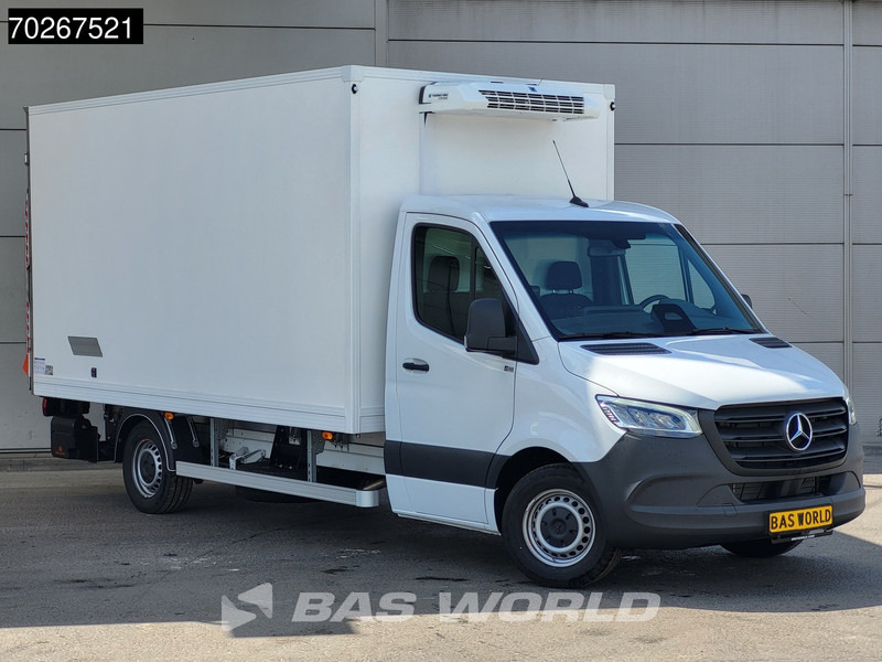 Mercedes-Benz Sprinter 317 CDI Koelwagen Vriezer Laadklep Thermo King V-200 MAX 230V Stekker LED Airco Euro6 Koel Koeler Kühl Kühler Vries Vriezer Kühl - Малотоннажный рефрижератор: фото 5 Mercedes-Benz Sprinter 317 CDI Koelwagen Vriezer Laadklep Thermo King V-200 MAX 230V Stekker LED Airco Euro6 Koel Koeler Kühl Kühler Vries Vriezer Kühl - Малотоннажный рефрижератор: фото 5