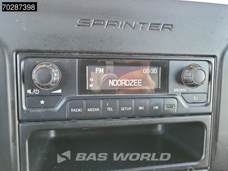 Малотоннажный фургон Mercedes-Benz Sprinter 514 CDI Automaat Bakwagen Dubbellucht Achterdeuren Airco Cruise Euro6 Meubelbak Koffer 20m3 Airco Cruise control: фото 12 Малотоннажный фургон Mercedes-Benz Sprinter 514 CDI Automaat Bakwagen Dubbellucht Achterdeuren Airco Cruise Euro6 Meubelbak Koffer 20m3 Airco Cruise control: фото 12