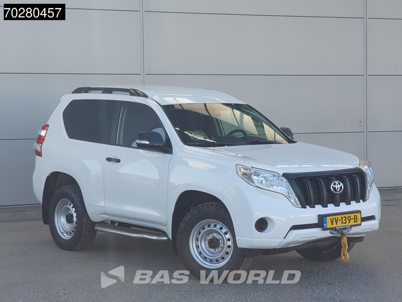 Toyota Land Cruiser 2.8 D-4D 177 PK Euro6 3DRS VAN 3.5t trekhaak Warn Lier Airco PDC 2m3 Airco Trekhaak - Легковой фургон: фото 3 Toyota Land Cruiser 2.8 D-4D 177 PK Euro6 3DRS VAN 3.5t trekhaak Warn Lier Airco PDC 2m3 Airco Trekhaak - Легковой фургон: фото 3
