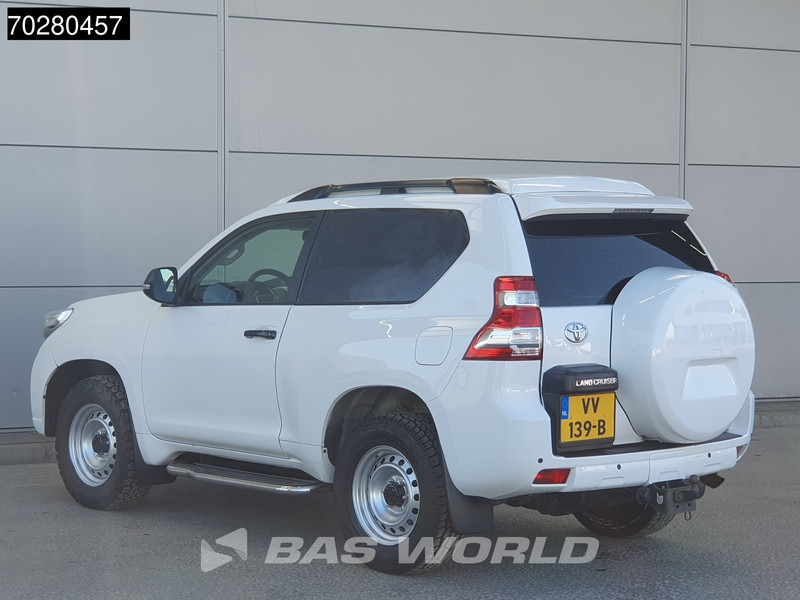 Toyota Land Cruiser 2.8 D-4D 177 PK Euro6 3DRS VAN 3.5t trekhaak Warn Lier Airco PDC 2m3 Airco Trekhaak - Легковой фургон: фото 2 Toyota Land Cruiser 2.8 D-4D 177 PK Euro6 3DRS VAN 3.5t trekhaak Warn Lier Airco PDC 2m3 Airco Trekhaak - Легковой фургон: фото 2