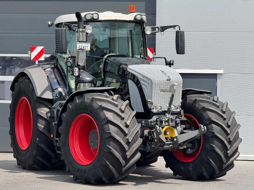 Fendt 939 Vario SCR Profi Plus - Трактор: фото 1 Fendt 939 Vario SCR Profi Plus - Трактор: фото 1
