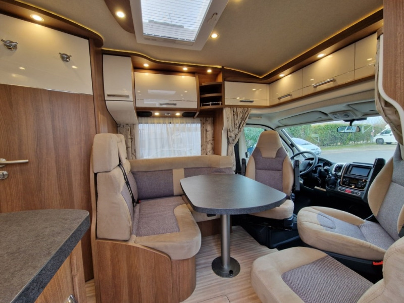 Carthago C-Tourer T 143 LE - Полуинтегрированный автодом: фото 4 Carthago C-Tourer T 143 LE - Полуинтегрированный автодом: фото 4