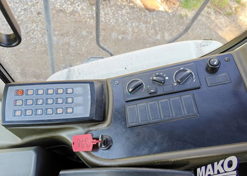 Колёсный погрузчик Liebherr L566: фото 13 Колёсный погрузчик Liebherr L566: фото 13