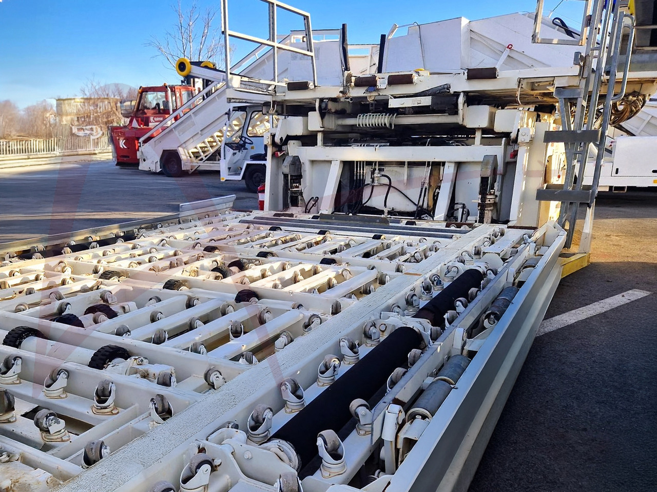 AIR MARREL LAM7000 DP/H8 - Перегружатель контейнеров и паллет: фото 2 AIR MARREL LAM7000 DP/H8 - Перегружатель контейнеров и паллет: фото 2