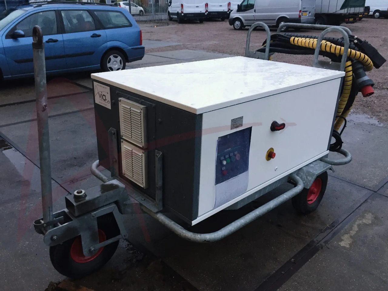 AXA POWER 3GSTS-200/260L - Аэродромный источник питания: фото 1 AXA POWER 3GSTS-200/260L - Аэродромный источник питания: фото 1