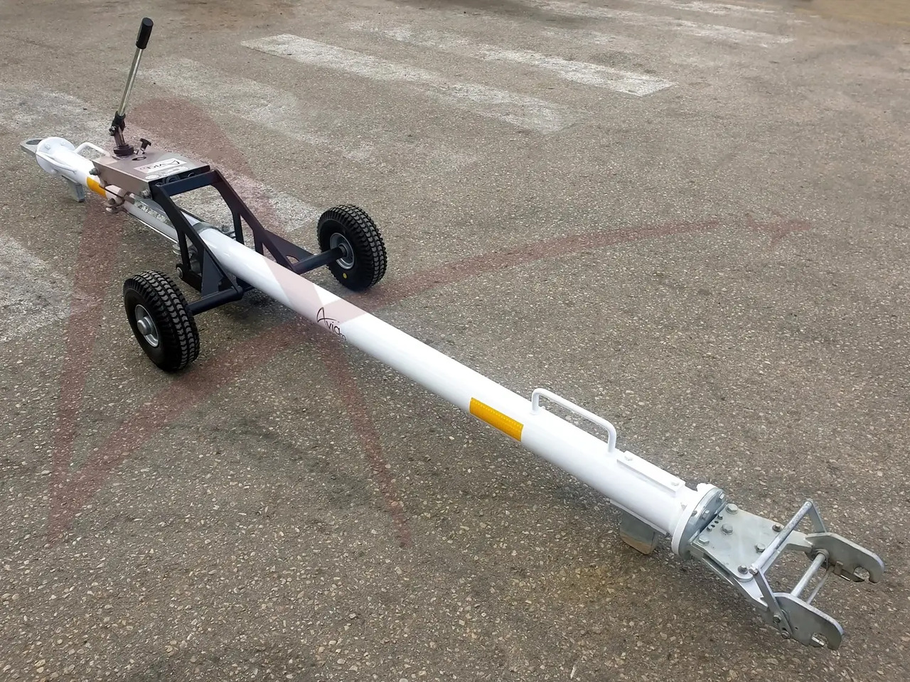 JMS J-TOW DASH8-4 - Аэродромная техника: фото 1 JMS J-TOW DASH8-4 - Аэродромная техника: фото 1