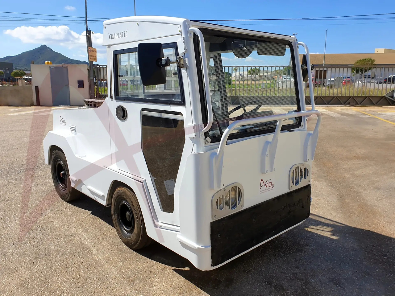 CHARLATTE TE.225 - Багажный тягач: фото 1 CHARLATTE TE.225 - Багажный тягач: фото 1