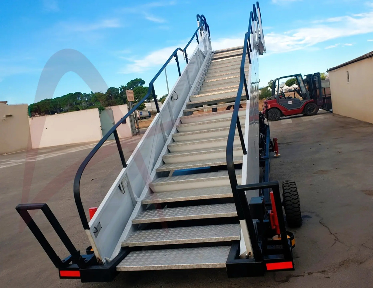 EDGHILL 480-1 - Пассажирский трап: фото 4 EDGHILL 480-1 - Пассажирский трап: фото 4