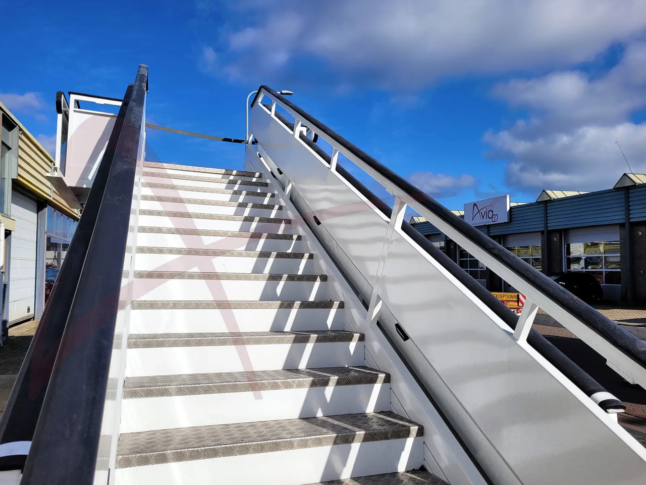 EINSA EDU-A - Пассажирский трап: фото 4 EINSA EDU-A - Пассажирский трап: фото 4