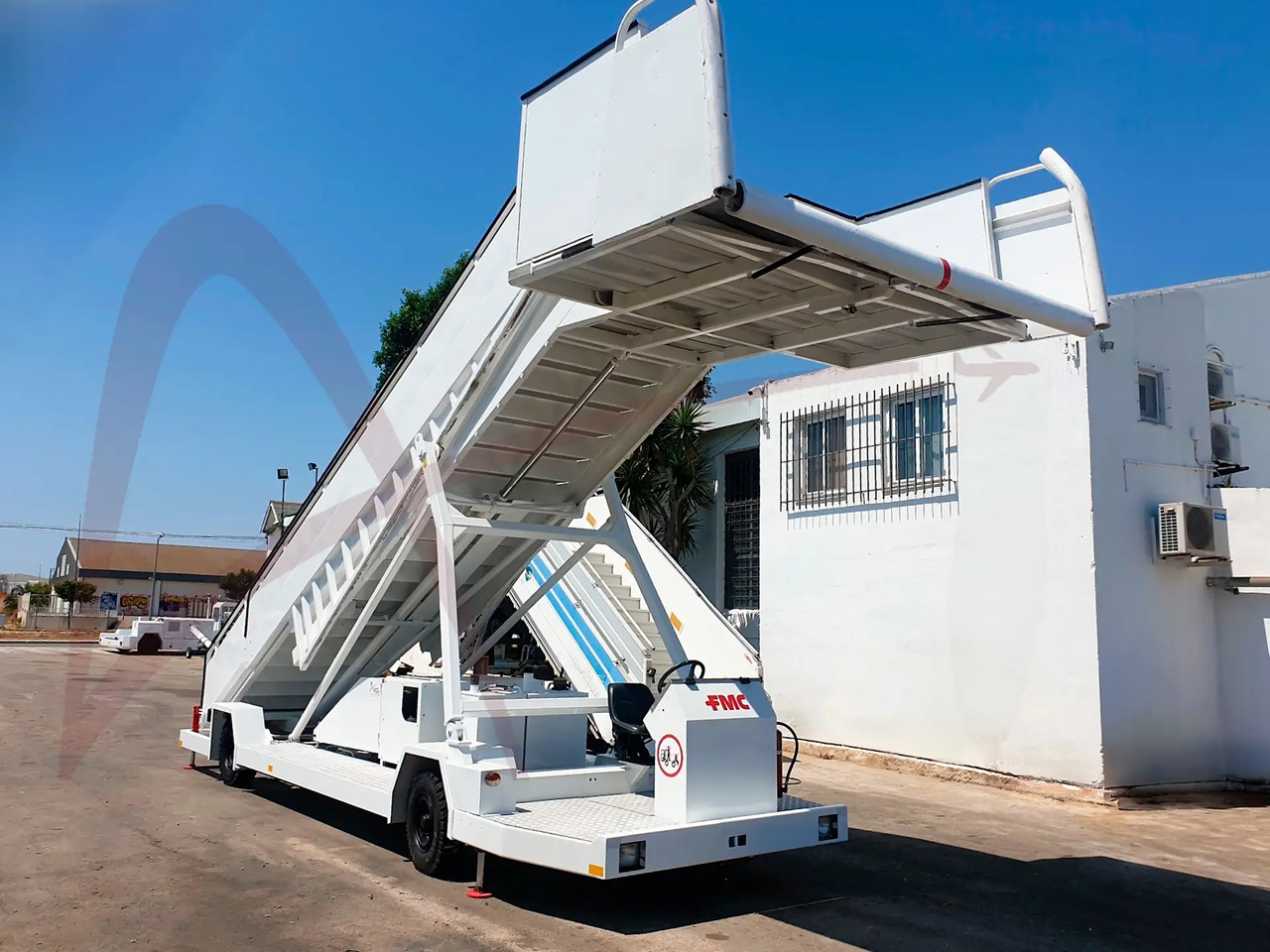 FMC SMART STEP - Пассажирский трап: фото 2 FMC SMART STEP - Пассажирский трап: фото 2