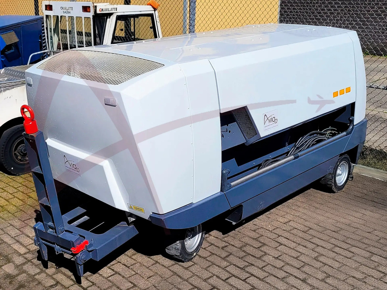 HITZINGER 100MDI1 - Аэродромный источник питания: фото 1 HITZINGER 100MDI1 - Аэродромный источник питания: фото 1