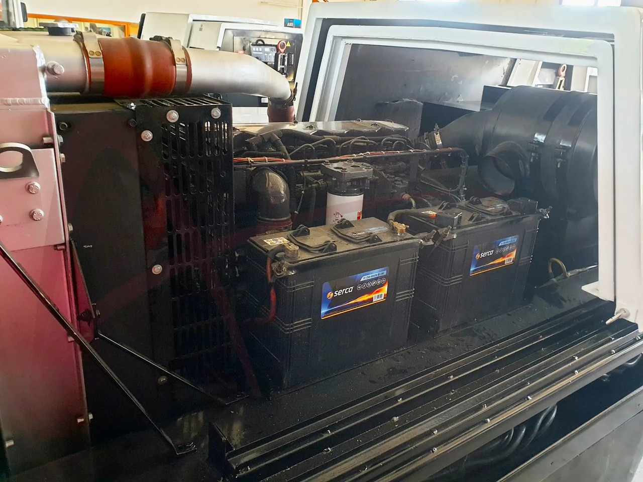 HOUCHIN C690-140 - Аэродромный источник питания: фото 3 HOUCHIN C690-140 - Аэродромный источник питания: фото 3