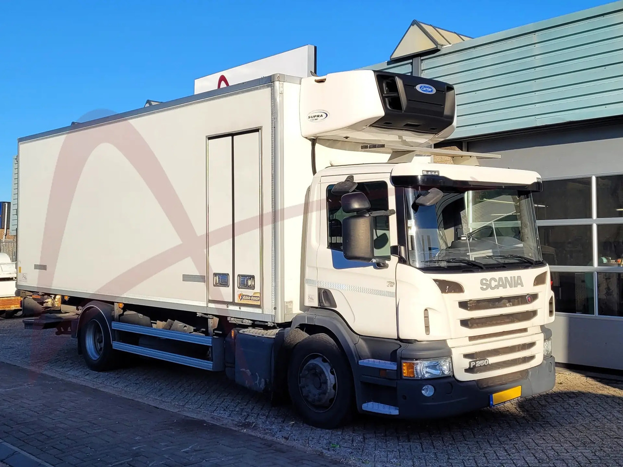 SCANIA P250 - Грузовик с закрытым кузовом: фото 5 SCANIA P250 - Грузовик с закрытым кузовом: фото 5
