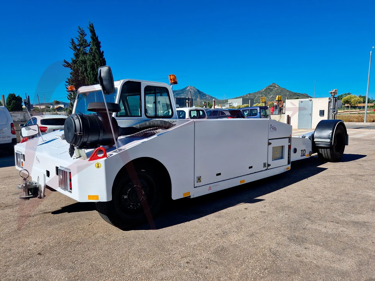 TLD TPX-200-MT - Аэродромный тягач: фото 4 TLD TPX-200-MT - Аэродромный тягач: фото 4