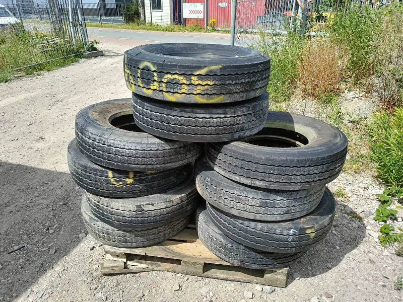 Banden landbouwbanden michelin dunlop 9.5R17.5 + 2 - Шины и диски для Строительной техники: фото 2 Banden landbouwbanden michelin dunlop 9.5R17.5 + 2 - Шины и диски для Строительной техники: фото 2