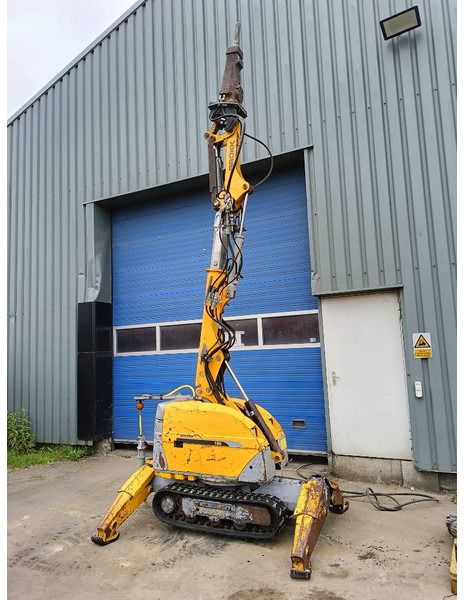 Brokk 180 demolition remote robot excavator husqvarna - Гусеничный экскаватор: фото 3 Brokk 180 demolition remote robot excavator husqvarna - Гусеничный экскаватор: фото 3