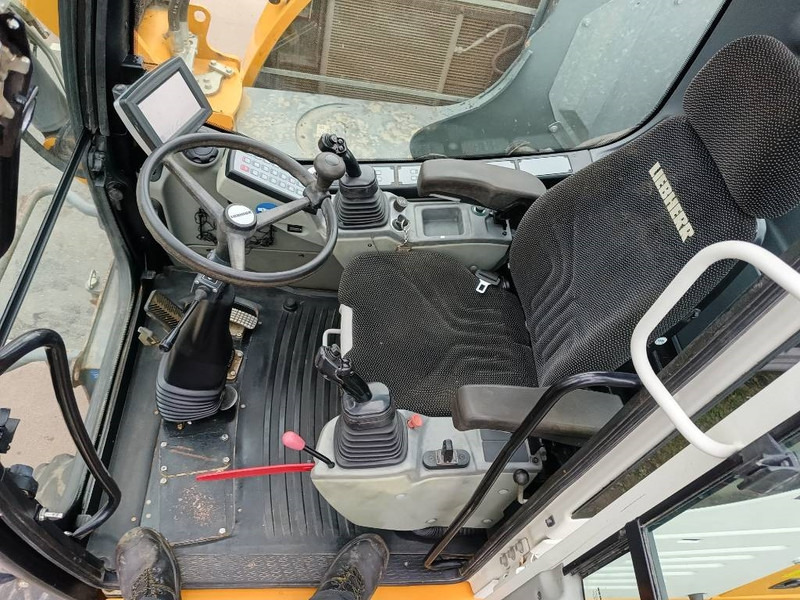 Колёсный экскаватор Liebherr A 910 Compact mobiele graafmachine excavator 12,5T: фото 14