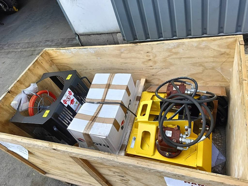 Kobus KPP400 pipe liner puller (kabel/leiding vervangen) - Навесное оборудование для Строительной техники: фото 1 Kobus KPP400 pipe liner puller (kabel/leiding vervangen) - Навесное оборудование для Строительной техники: фото 1