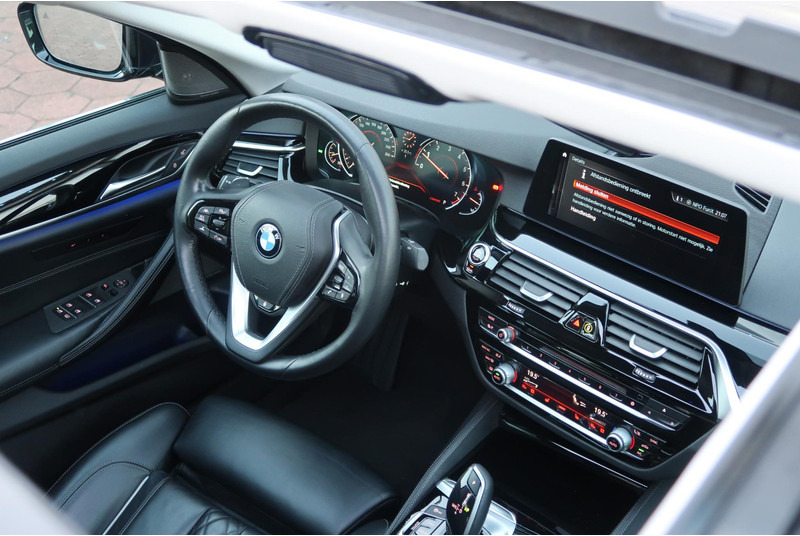 BMW 5 Serie 520i Corporate High Executive SCHUIFDAK/ NAPPA-LEDER/ ACC/ HEAD-UP/ H&K / ETC. - Седан: фото 5 BMW 5 Serie 520i Corporate High Executive SCHUIFDAK/ NAPPA-LEDER/ ACC/ HEAD-UP/ H&K / ETC. - Седан: фото 5
