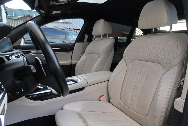 BMW 7 Serie 740Ld xDrive High Executive M-PAKKET/ MASSAGE/ PANO/ DEALER OND/ VOL! лизинг BMW 7 Serie 740Ld xDrive High Executive M-PAKKET/ MASSAGE/ PANO/ DEALER OND/ VOL!: фото 16