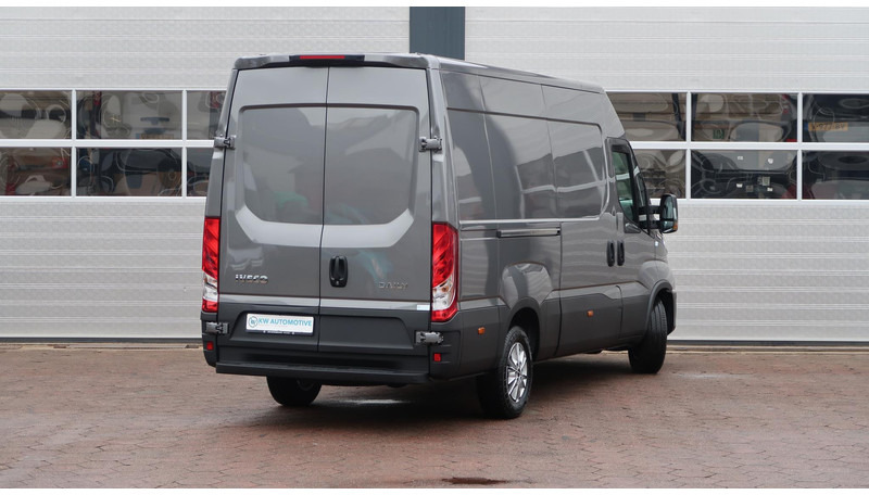 Цельнометаллический фургон Iveco Daily 35S18HV 3.0 L2H2 BPM VRIJ/ AUT/ 2X SCHUIFDEUR/ CAMERA/ CRUISE/ CLIMA/ NAVI/ LED: фото 5