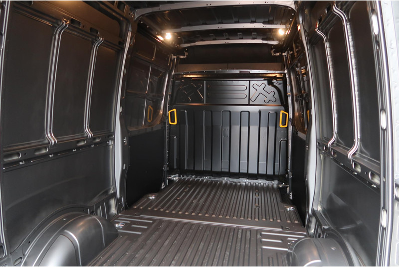 Цельнометаллический фургон Iveco Daily 35S18HV 3.0 L2H2 BPM VRIJ/ AUT/ 2X SCHUIFDEUR/ CAMERA/ CRUISE/ CLIMA/ NAVI/ LED: фото 17