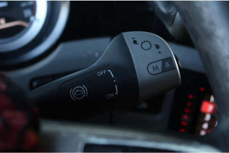 DAF XF 460 6X2/ SSC/ FULL AIR/ LIFT-LENK/ EURO 6 - Тягач: фото 4 DAF XF 460 6X2/ SSC/ FULL AIR/ LIFT-LENK/ EURO 6 - Тягач: фото 4