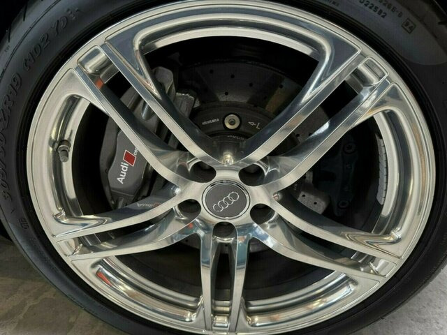 AUDI R8 4.2 FSI V8 quattro Coupé makellos!... - Купе: фото 3 AUDI R8 4.2 FSI V8 quattro Coupé makellos!... - Купе: фото 3