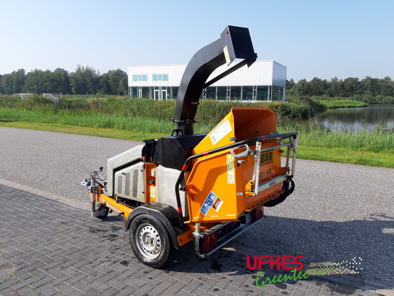 JBM 421 MX - Измельчитель древесины: фото 1 JBM 421 MX - Измельчитель древесины: фото 1