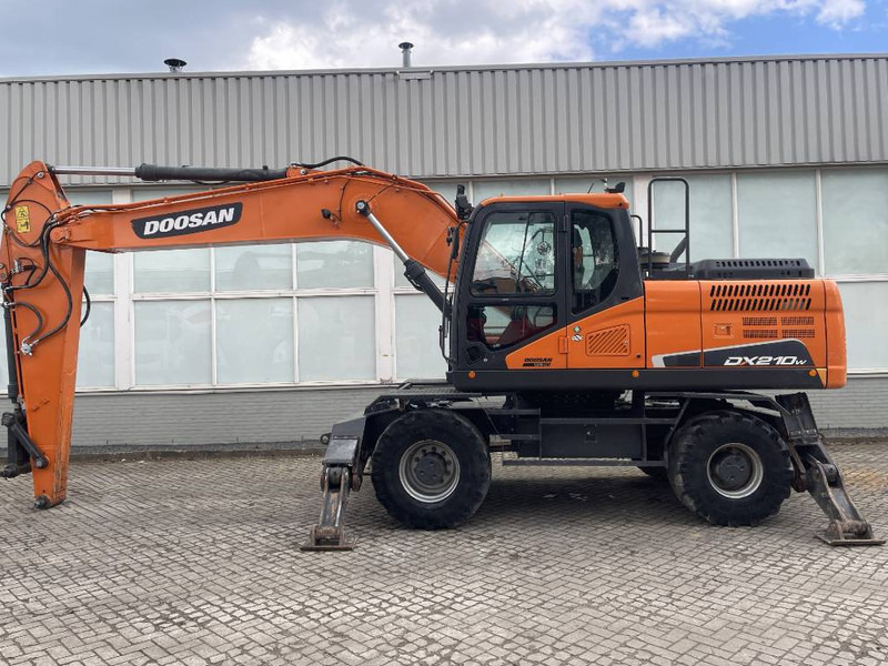 Колёсный экскаватор Doosan DX 210 W-5   2020   CE: фото 1