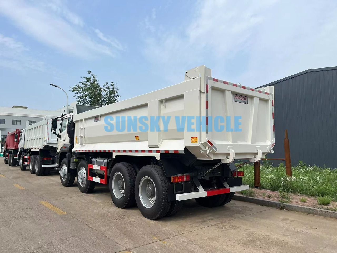 HOWO 8X4 dump truck - Самосвал: фото 4 HOWO 8X4 dump truck - Самосвал: фото 4