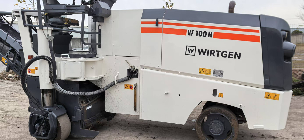 WIRTGEN Road Machine W-100H Used Asphalt Milling Machine With High Quality - Дорожная фреза: фото 2 WIRTGEN Road Machine W-100H Used Asphalt Milling Machine With High Quality - Дорожная фреза: фото 2