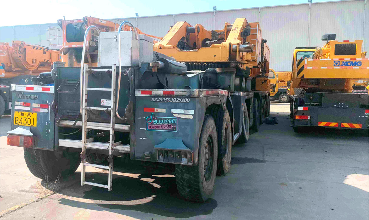 XCMG 1200ton QAY1200 used hydraulic all terrain crane - Вседорожный кран: фото 4 XCMG 1200ton QAY1200 used hydraulic all terrain crane - Вседорожный кран: фото 4